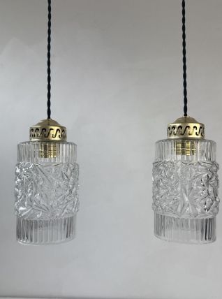 PAIRE D’ANCIENNES SUSPENSIONS EN VERRE VINTAGE