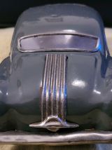 Voiture en tôle Pontiac Chieftain Minister Delux Amar Toys