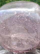 Bouteille en verre soufflé bullé, style verrerie Biot, vinta