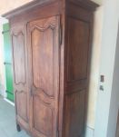 Armoire provençale en noyer fin 18ème siècle