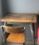 Bureau et chaise industriel 