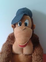 Peluche: grand singe avec trapèze