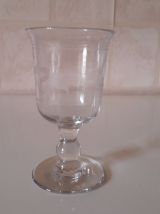 ancien verre grave