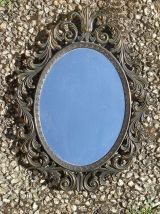 miroir en  metal a  suspendre,  vintage