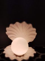 lampe coquille vintage en céramique et opaline blanches 