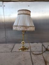 Lampe à poser en laiton doré 