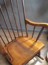 rocking chaire brun et bois naturel  teintes suptiles 1970s 