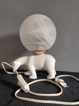 lampe ours en céramique et globe opaline blanches