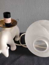 lampe ours en céramique et globe opaline blanches