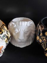 cache-pot lion en céramique craquelée blanche