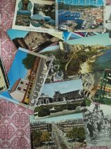 UNE GROSSE BOITE REMPLIS DE CARTES POSTALES 