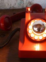 LAMPE TELEPHONE ROUGE