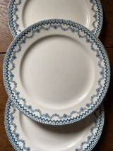 3 assiettes plates Arras Sarreguemines.