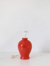 Lampe avec pied en céramique rose corail et abat-jour "scall