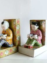 Serre livres chinois en porcelaine