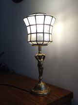 Lampe de table en laiton et nacre 