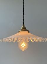 ANCIENNE SUSPENSION DENTELEE EN OPALINE 25,5 CM VINTAGE