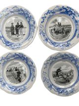 12 assiettes plates ornées de Scènes militaires.