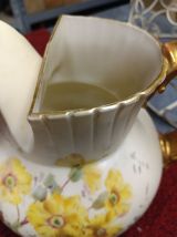 Royal Worcester pichet blush ivory