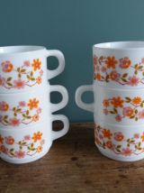 Tasses Arcopal Scania motifs fleurs 