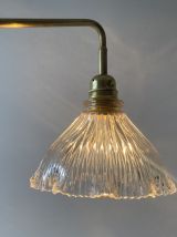 ANCIENNE LAMPE POTENCE LAITON ET VERRE PRISMATIQUE XXL 