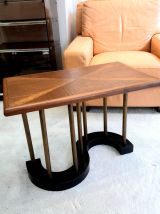 Table basse chêne et laiton vers 1960 