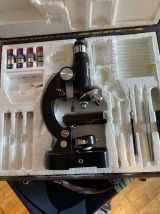 Superbe microscope dans son coffret d’origine