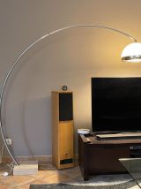 Lampadaire arc GUZZINI. 1970. Italie. Pied en marbre.