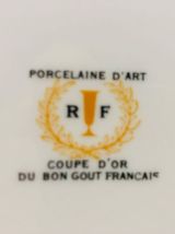 Service à dessert Porcelaine d’art, coupe d'or du bon goût f