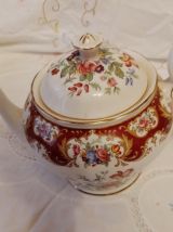 Magnifique Théière en fine porcelaine anglaise