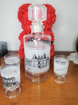 Ensemble Carafe et 3 verres à liqueur, Chateaux de la Loire