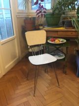 2 chaises en formica pieds Eiffel