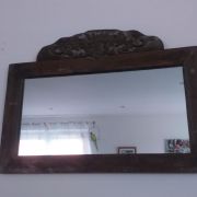 Miroir en bois sculpté