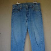 jean levis 501 fabriqué USA années 90. 33/34