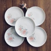 Très joli lot de 5 assiettes à dessert en porcelaine Vintage