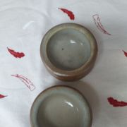 Lot 2 pots à beurre 