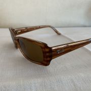 Lunettes de soleil RAY BAN modèle RB 4067