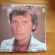 Disque J. Halliday "joue pas de rock and roll pour moi"