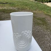 Vase blanc vintage