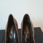 988* CECIL jolis escarpins taupe cuir verni (40)