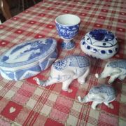 Lot porcelaine, bleu, Asie, 1Coquetier, 2boites, 3éléphants