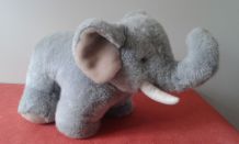 Eléphant gris