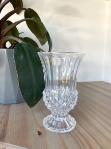 Petit vase tulipe en cristal d'Arques