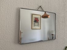 Miroir vintage 1960 barbier coiffeur rouge - 38 x 28 cm 