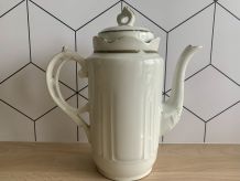 Cafetière en porcelaine début XXème