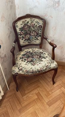 Fauteuil style voltaire