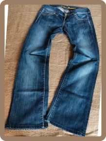Jeans bleu Guess Premium modèle Daredevil Straight leg (W28)