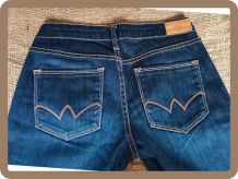 Jeans bleu Le Temps des Cerises modèle 316 Basic (W24) neuf 