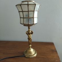 Lampe de table en laiton et nacre 