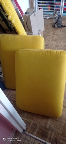 2 beaux coussins jaunes déhoussables 